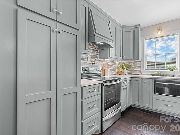 5th image of 4889 Carpenter Rd