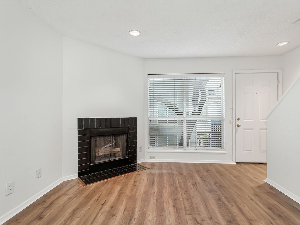 1st image of 1901 N Fitzhugh Ave APT 19