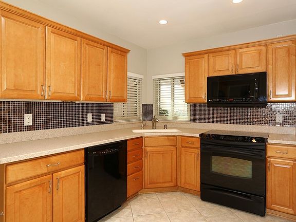 3rd image of 610 E Royal Palm Sq S