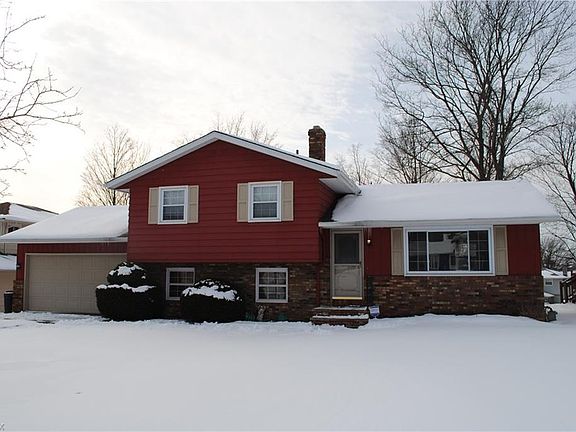 3rd image of 894 Pepperwood Dr