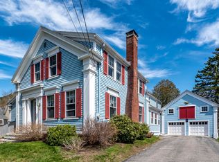 21 Mountain St, Camden, ME 04843