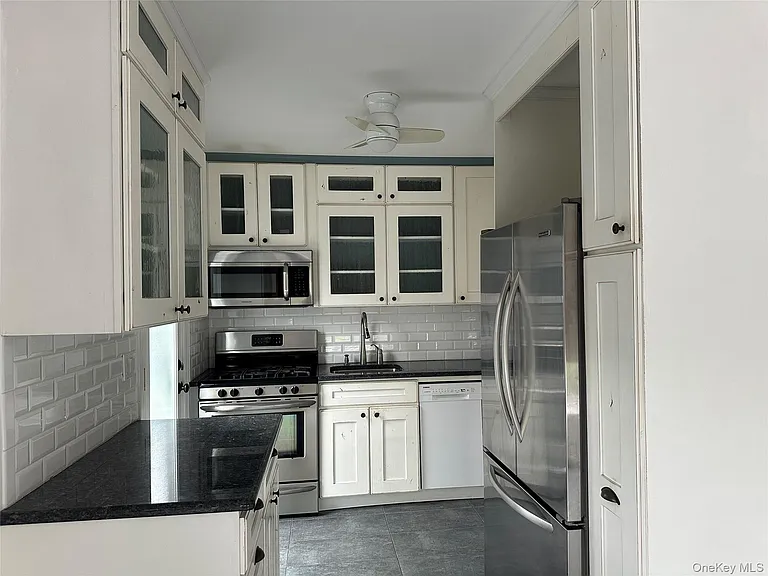 132 Coronado St — Photo 9