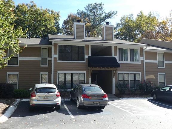 4th image of 709 Summit North Dr NE
