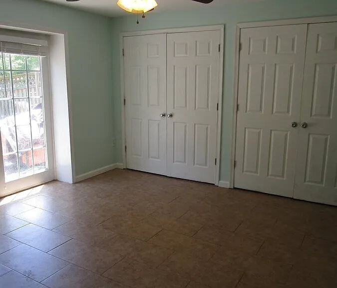 710 Oxford Square Dr — Photo 5