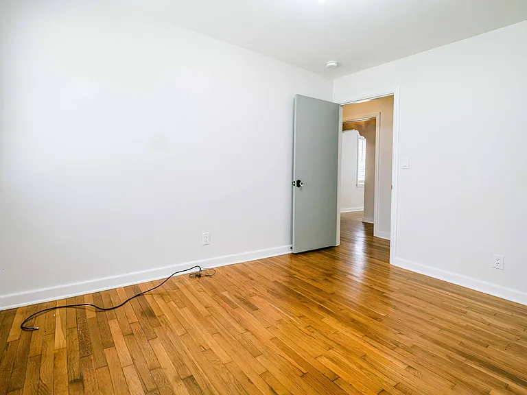 5604 Paulsen St — Photo 30