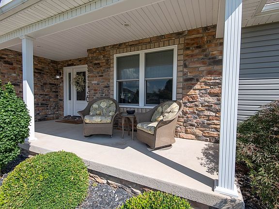 4th image of 366 Clayton Mills Cir
