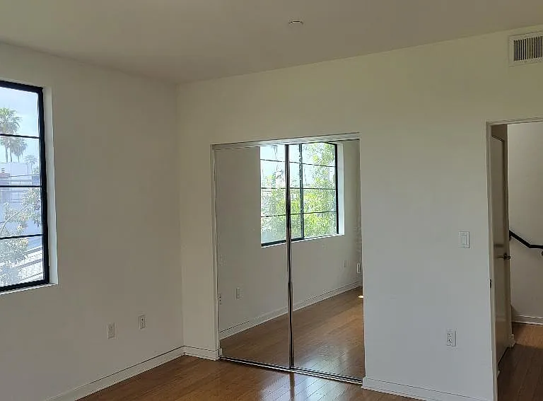 5420 Harold Way #306 — Photo 19