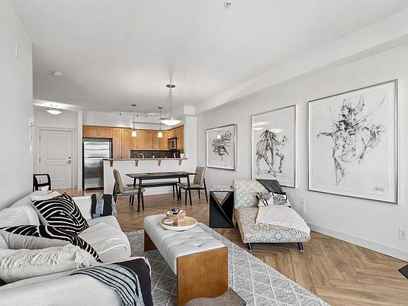 3rd image of 100 W Lakeway Blvd #315