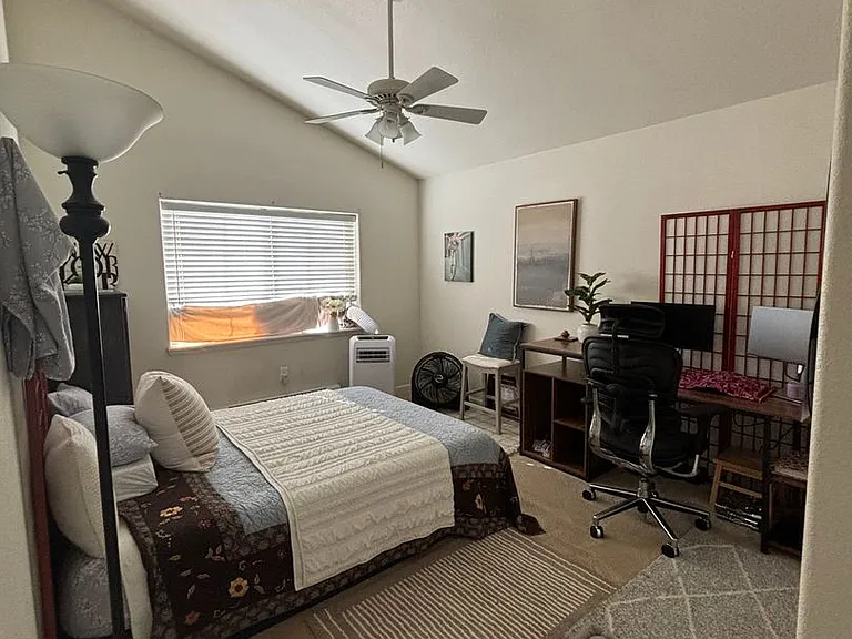 560 River View Dr #708 — Photo 8