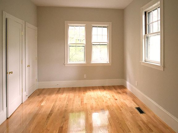 5th image of 14 Bigelow St #1