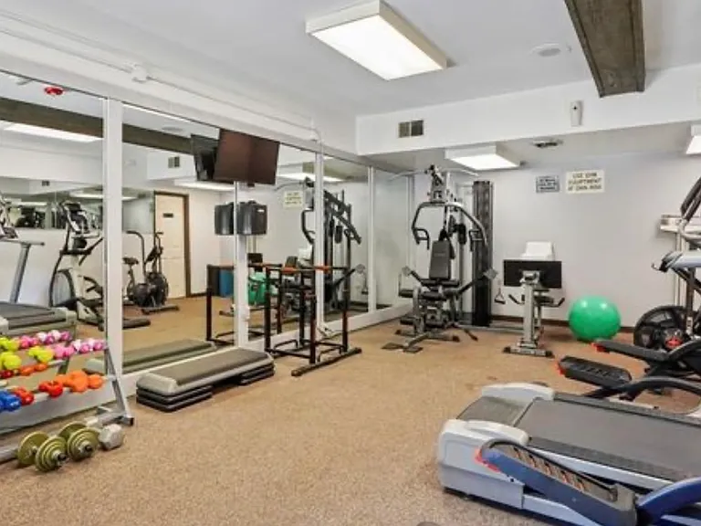 22100 Burbank Blvd #333D — Photo 12
