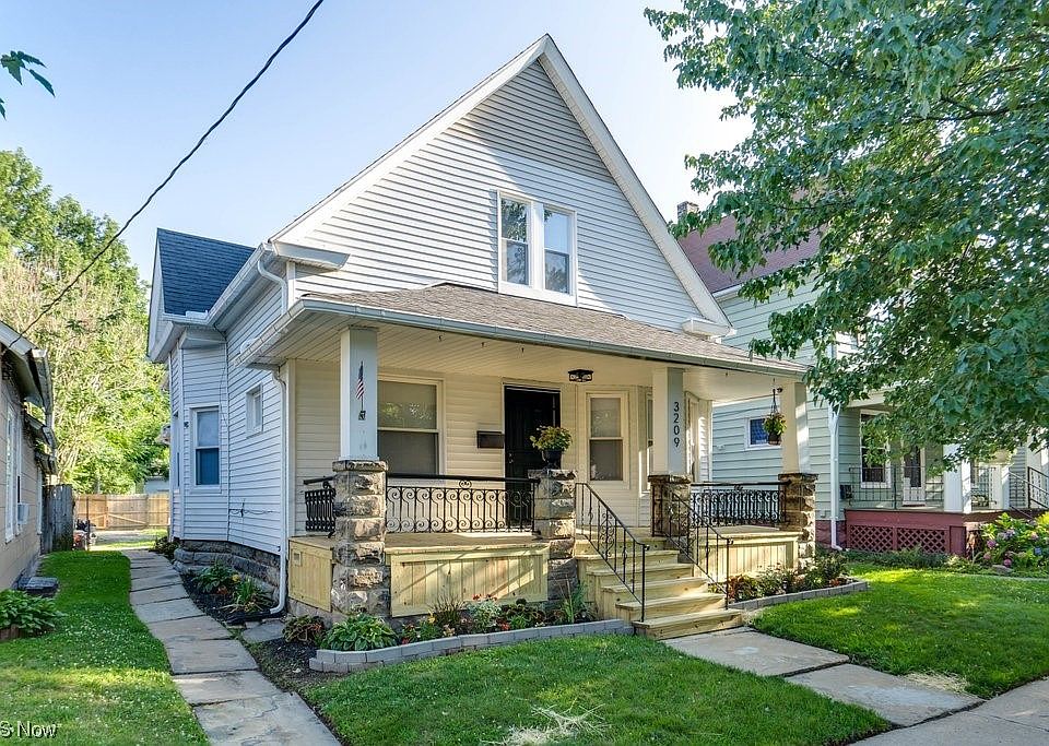 1st image of 3209 Woodbridge Ave