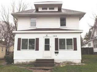 1910 Catalpa Ave, South Bend, IN 46613