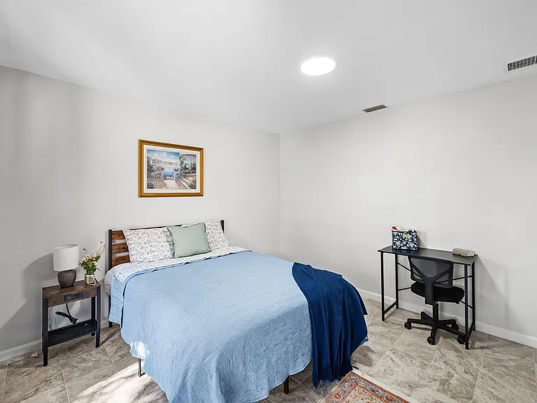 Rebecca Dr — Photo 2