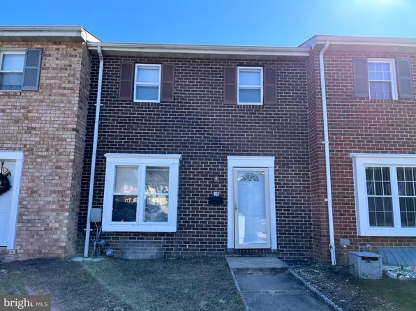 11 Top View Ct, Windsor Mill, MD 21244