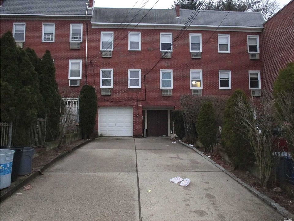 2nd image of 3912 Little Neck Pkwy