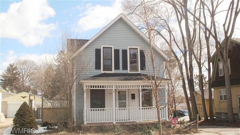 1st image of 1216 Valley Ave NW
