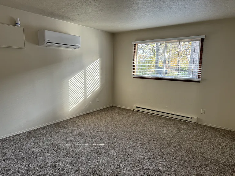 4728 Trevor Cir #2 — Photo 6