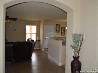 7264 Fm 327, Elmendorf, TX 78112