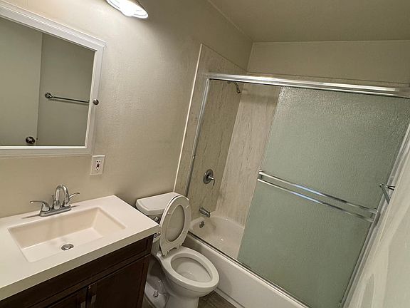2nd image of 2956 Driftwood Dr
