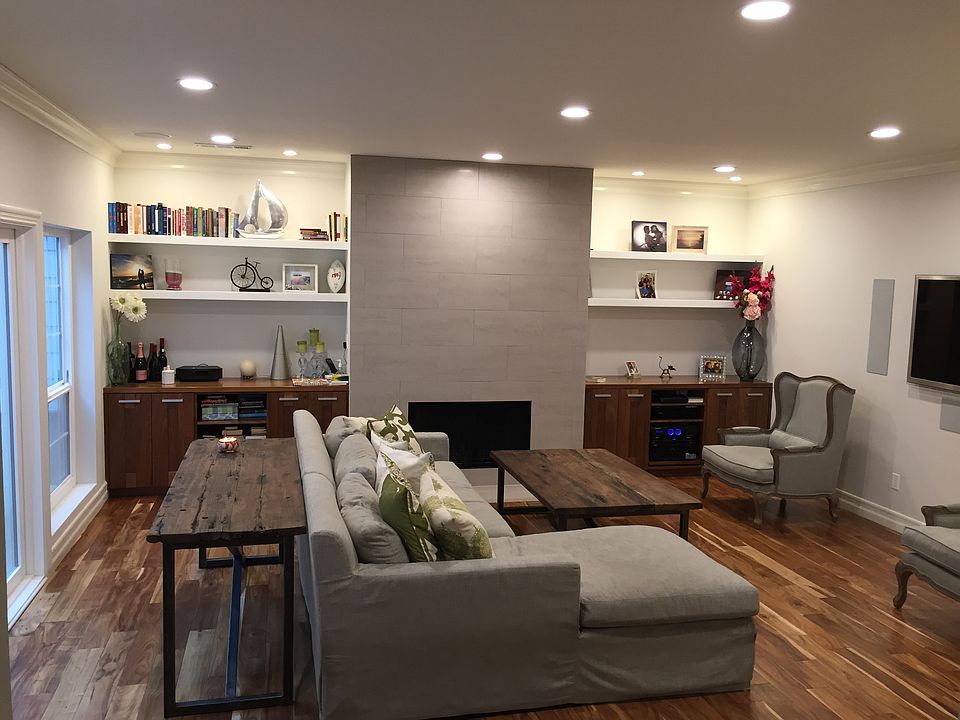 Living Room: Theater - LED