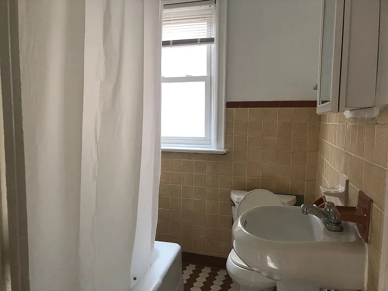 181 Anderson St — Photo 11