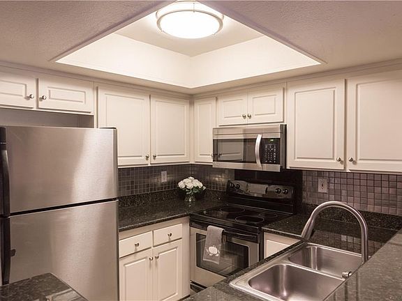 5th image of 64 N Mar Vista Ave APT 236