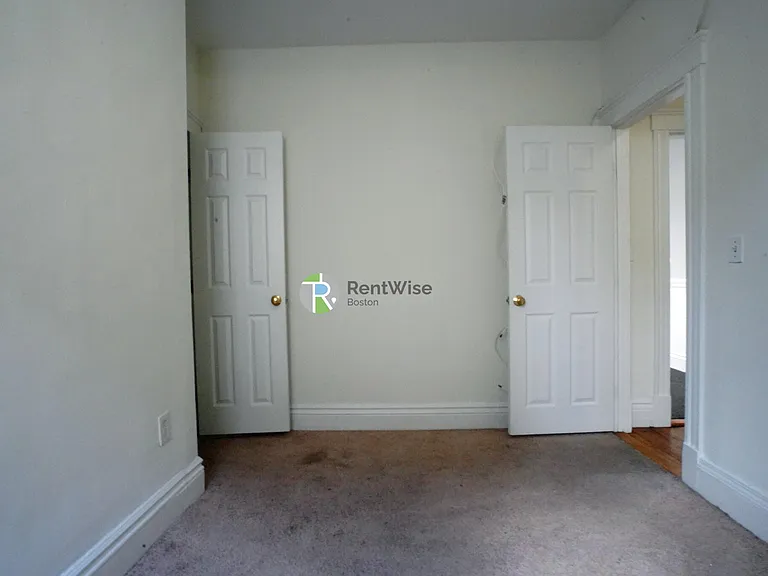 6 Camelot Ct #20 — Photo 14