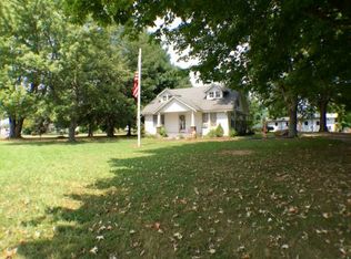 1011 Red Boiling Springs Rd, Lafayette, TN 37083