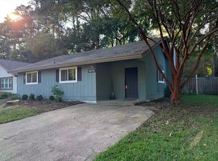 1079 Tall Oak Dr, Virginia Beach, VA 23462