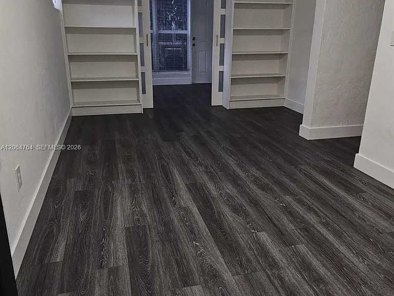 7435 Byron Ave #5 — Photo 8