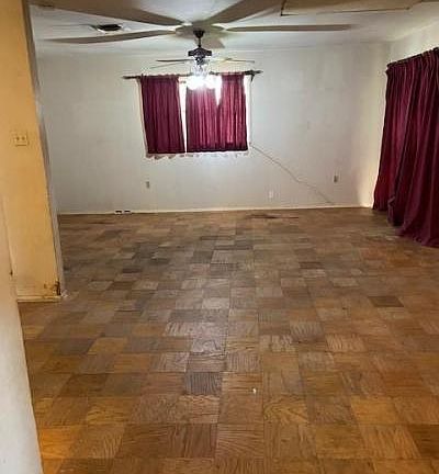3rd image of 6312 Camphor St