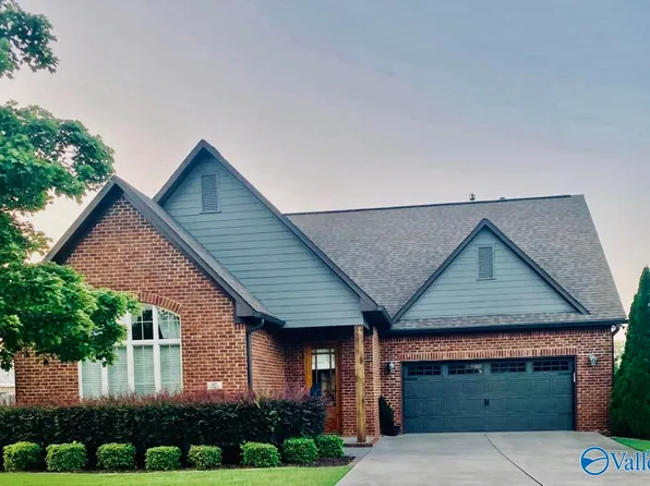 35 Nicole Dr, Decatur, AL 35603