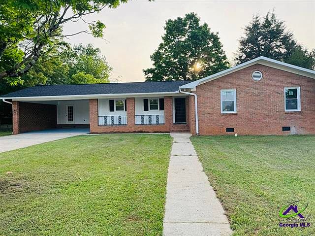 1st image of 707 Meadowridge Dr