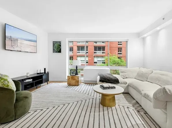 555 West 23rd Street image 1 of 12