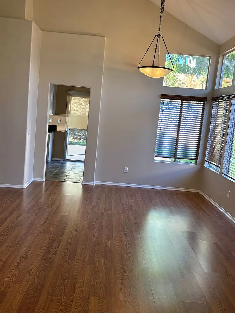 Open House 8/21/2026 5:30 pm Beautiful 4 bedrooms, 2 full bathrooms Tenant Occupied. Please call ... — Photo 3