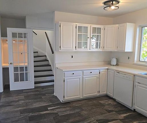 2nd image of 225 High Ave #2