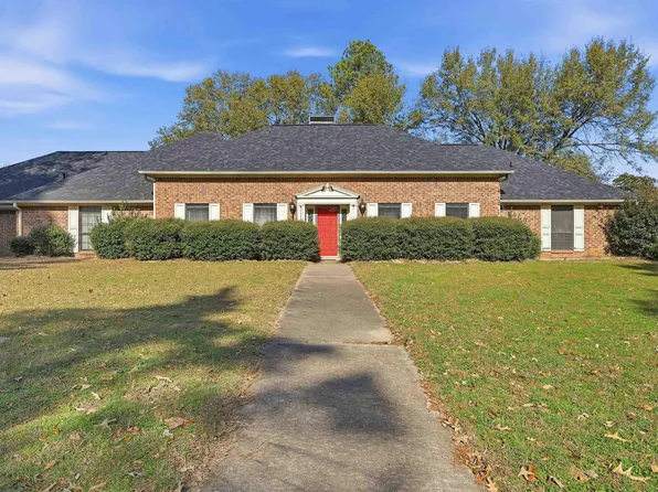 2506 Cedar Creek Dr, Mount Pleasant, TX 75455