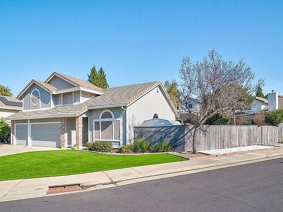 3rd image of 6431 Emerald Dr