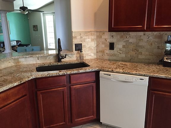 4th image of 1129 Greenley Ave