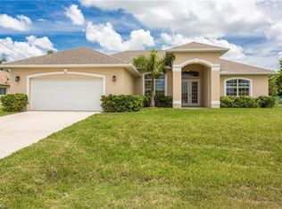 13 SW 37th Pl, Cape Coral, FL 33991
