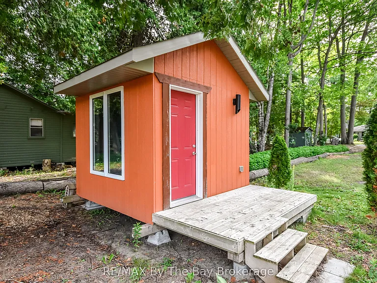 578 Oxbow Park Dr — Photo 33