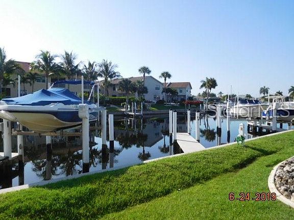 4th image of 2002 Bal Harbor Blvd #12