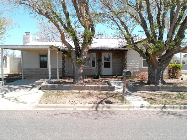 910 NE 4th Pl, Andrews, TX 79714