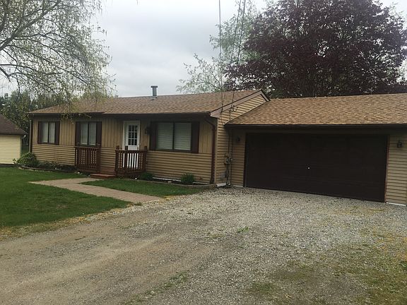 Front of home - NW corner