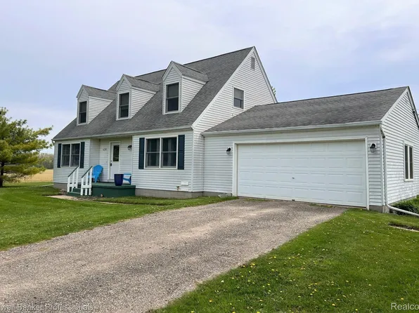 6250 N Herrington Rd, Webberville, MI 48892