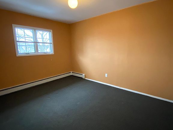 5th image of 11 Laurel Pl Floor 2