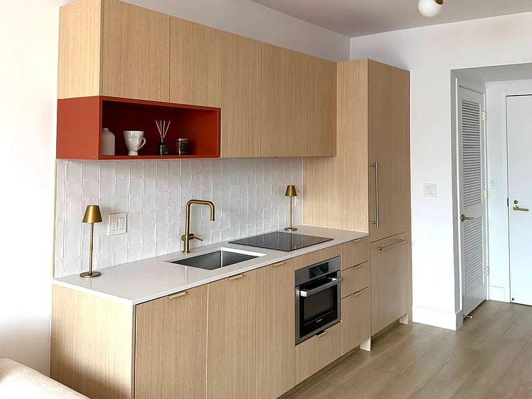 90 NE 32nd St #611 — Photo 8