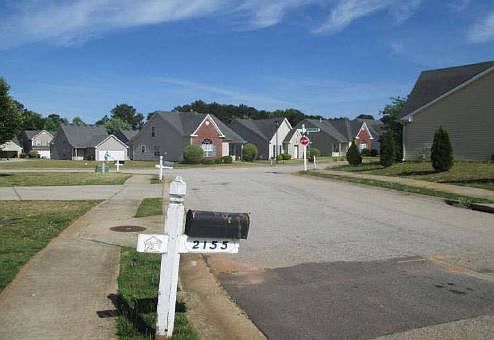 2nd image of 2155 Uptown Sq