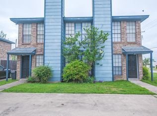 1030 McKinley St #B, Fort Worth, TX 76126